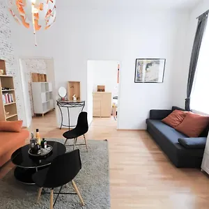 Apartman Lights - Meidling